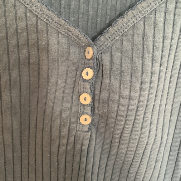 American Eagle TShirt - Picture 7 of 11